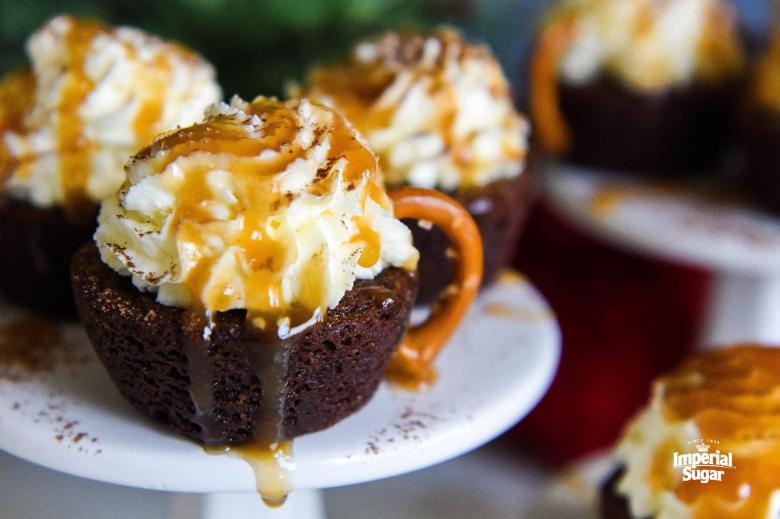 Mexican Hot Chocolate Caramel Cookie Cups