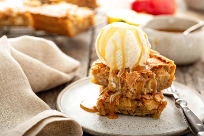 Apple Blondies