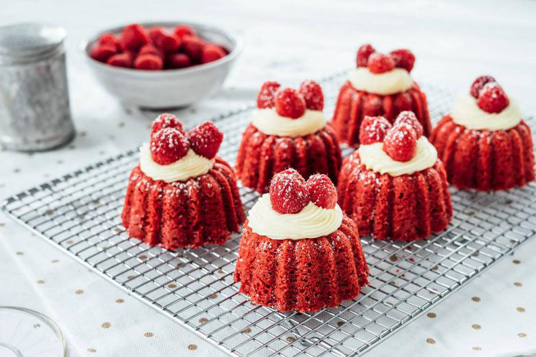 Mini Red Velvet Bundt Cakes